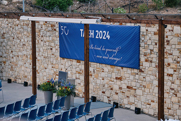 01-apofoitisi-24